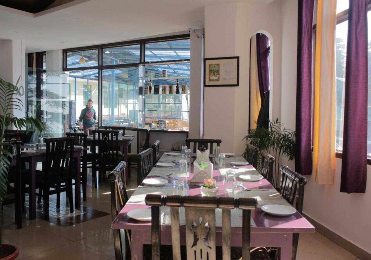 M Hotel And Restaurant Мак-Леод-Гейндж Экстерьер фото